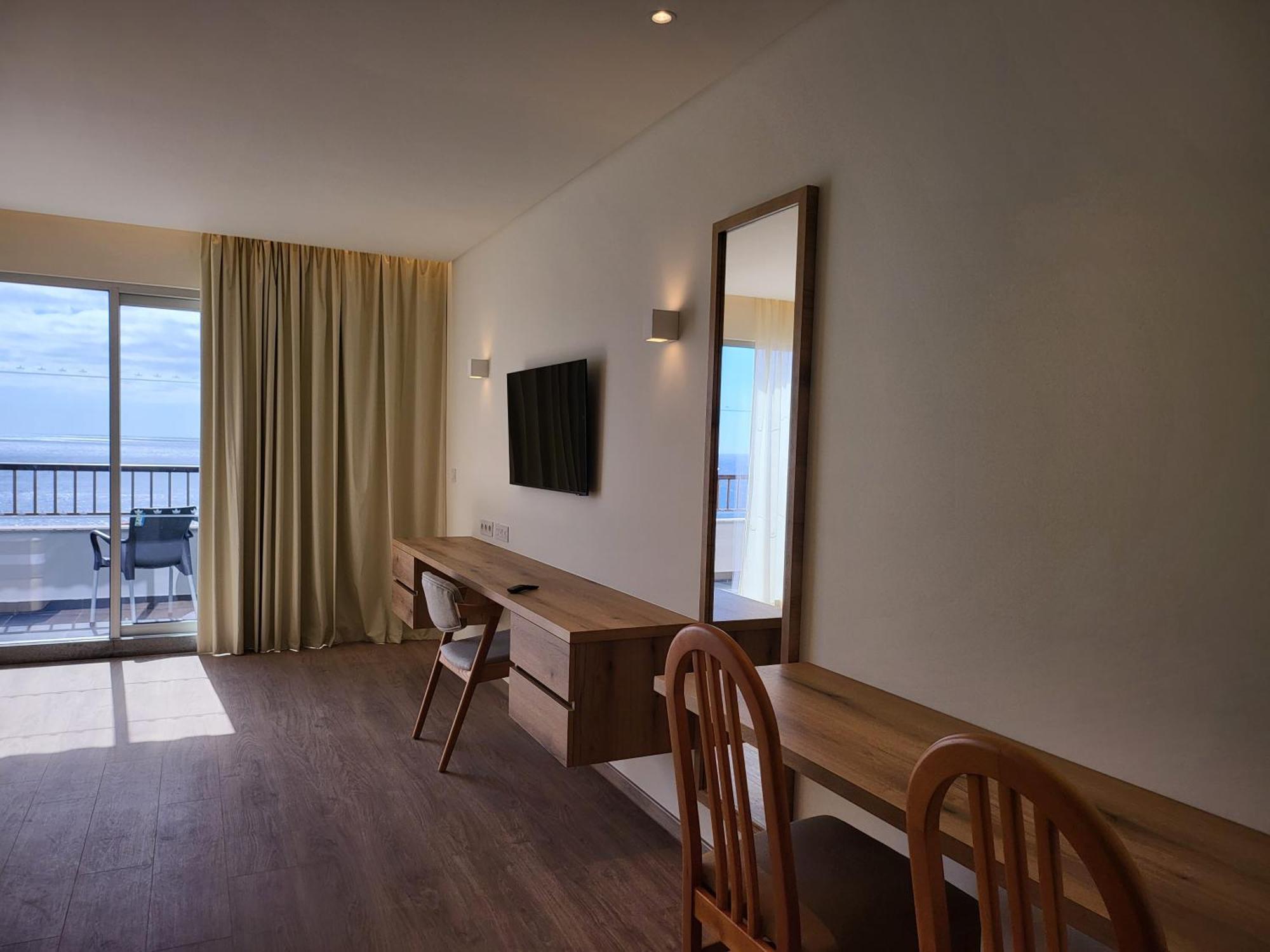 Hotel Royal Orchid Канису Экстерьер фото