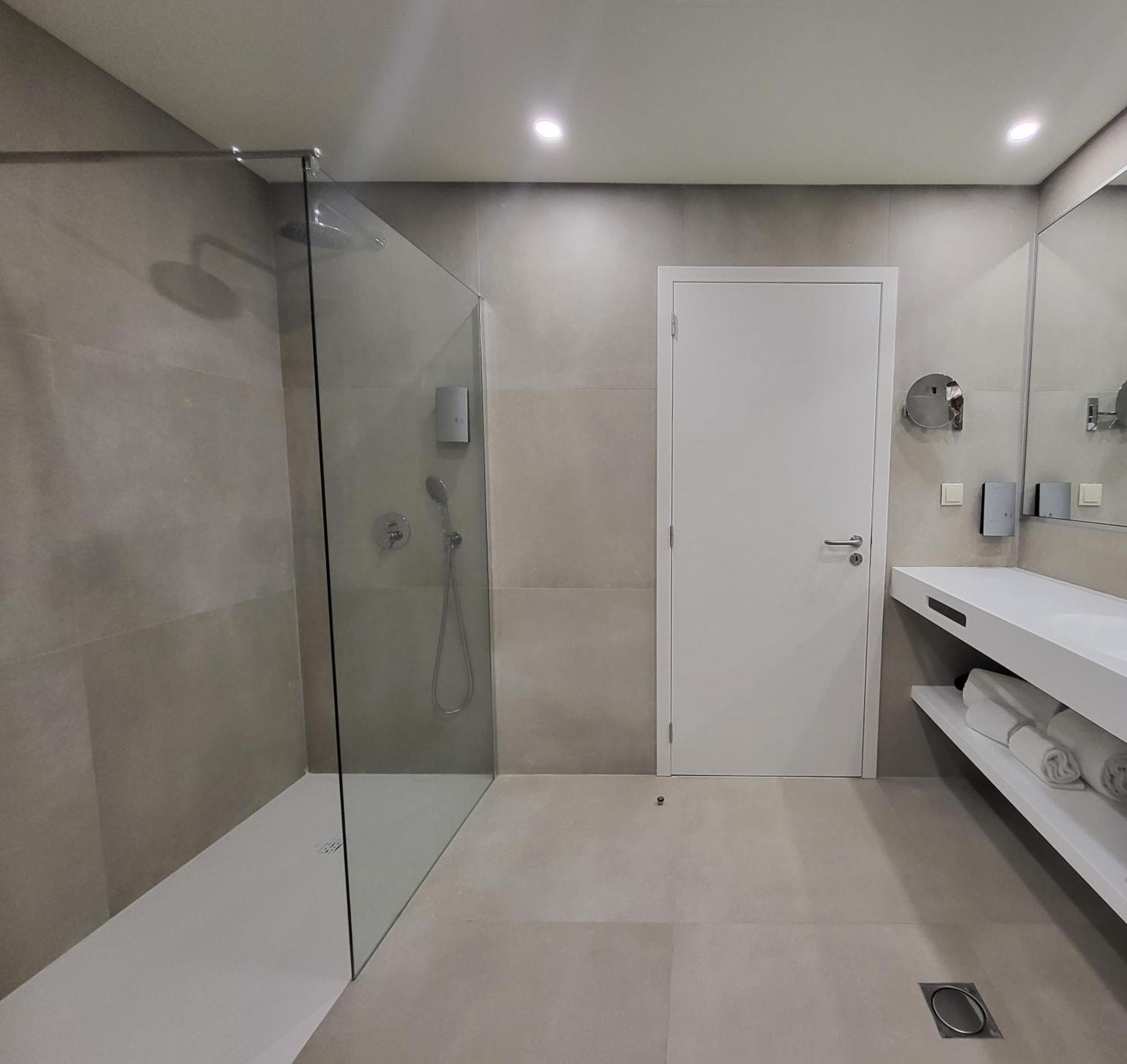 Hotel Royal Orchid Канису Экстерьер фото